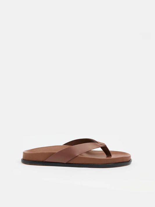 Introducing the Parker Footbed, a marvel in contemporary footwear design. This footbed combines tradition with innovation, featuring a material composition designed for exceptional comfort and prolonged durability. Ideal for anyone seeking a blend of style and practicality in their everyday wear, the Parker Footbed promises an effortless fit and timeless appeal. Perfect for various settings, from casual outings to more relaxed work environments, this footbed is your go-to choice for superior foot support an