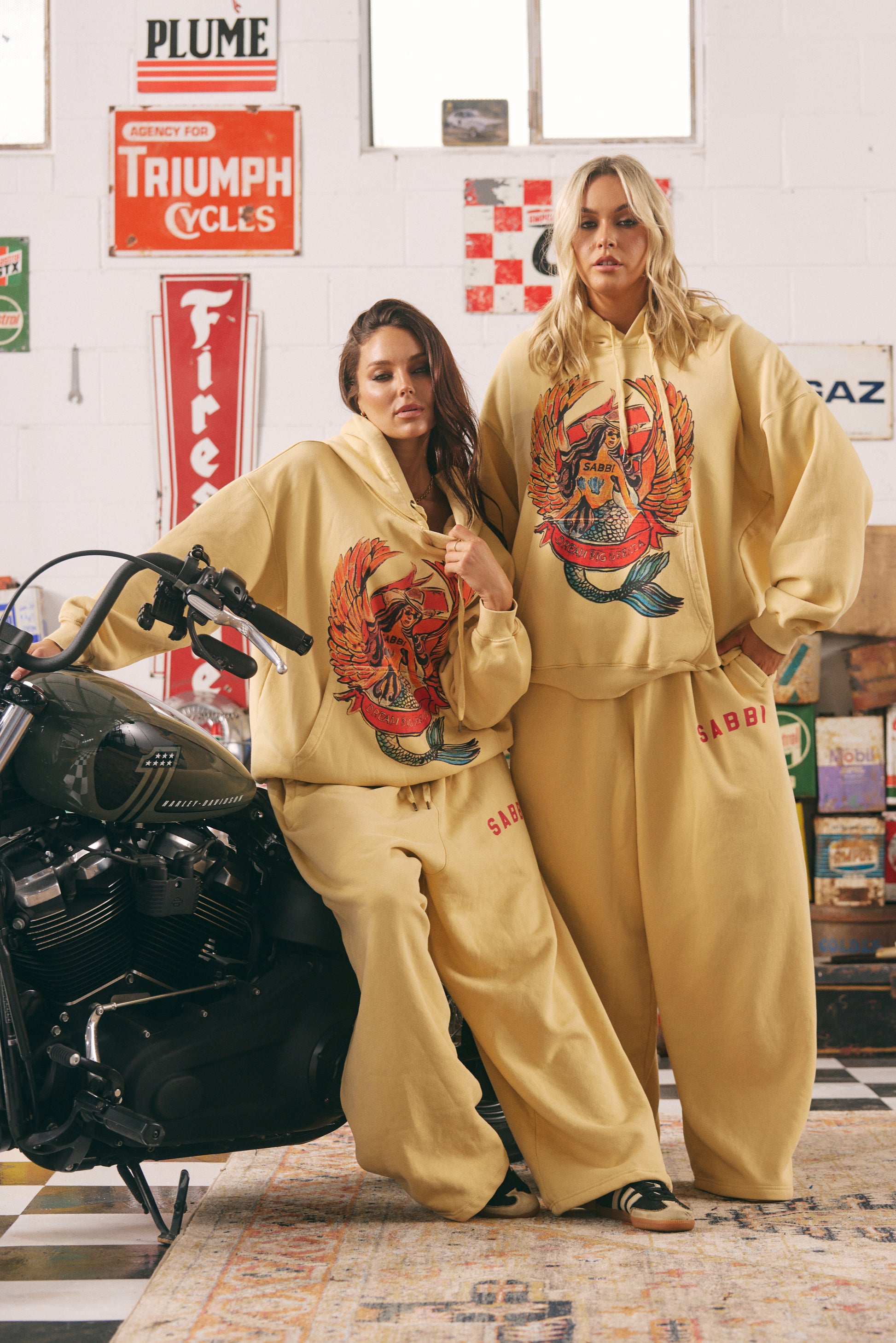 Bring the heat in the Brenda Energy Hoodie – now in a buttery yellow hue that radiates retro energy and rebel spirit. With its oversized fit, heavyweight feel, and signature SABBÍ artwork, this piece is a bold nod to 70s biker culture with a modern twist.