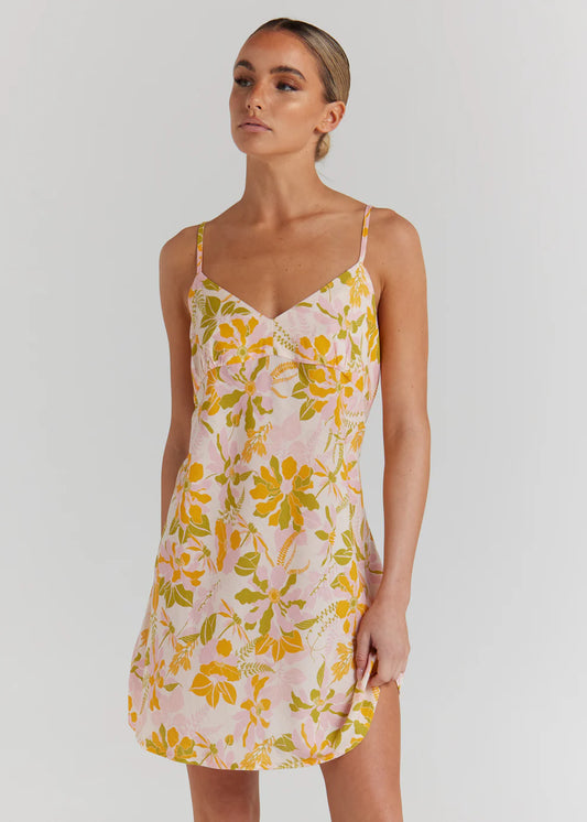 This timeless and effortless silhouette will become your forever favourite summer sun dress
