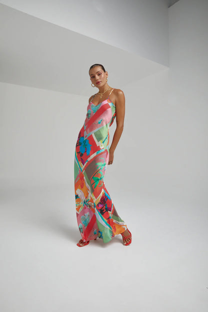 The infamous Siren Dress featuring the Royal Montage print. Constructed from smooth viscose for a laid-back yet flattering silhouette.
