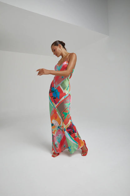 The infamous Siren Dress featuring the Royal Montage print. Constructed from smooth viscose for a laid-back yet flattering silhouette.