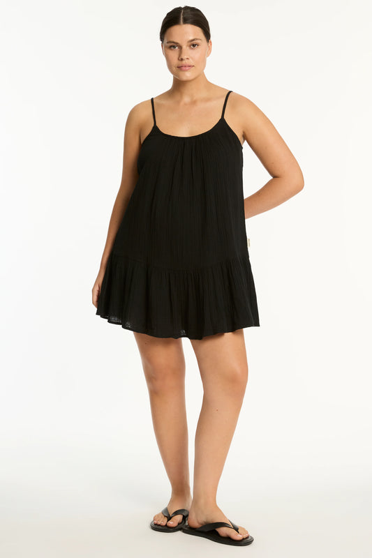 The ultimate wear-anywhere look for beachside cool and beyond. A perfect piece to layer over your favourite swim, or in mix-and-match colours for polished resort chic.
Cotton cheesecloth fabric
Tiered frill

Fabric Composition:
100% Cotton