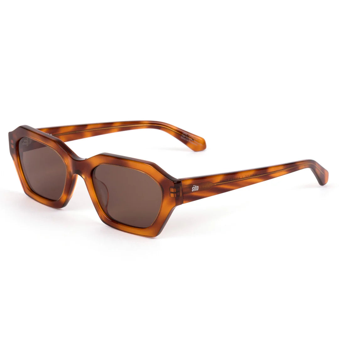 Introducing the Angular Square – a timeless favourite that captures hearts with its iconic design. Versatile and effortlessly chic, this frame complements any outfit with its mid-fitting style, sharp acetate frame, and stylish curved lens details.

Kinetics medium fit and versatile shape means it will work for all face shapes.