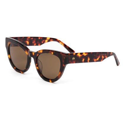 Elevate your look with a touch of Soul Fusion! The dynamic combination of pronounced angles and a rounded base brings a transformative dimension that's sure to catch eyes. Own your style confidently and make a statement wherever you roam.

Designed with females in mind, this oversize frame boasts a medium fit, offering boldness and versatility that suits a range of face shapes.

Designed in Australia.