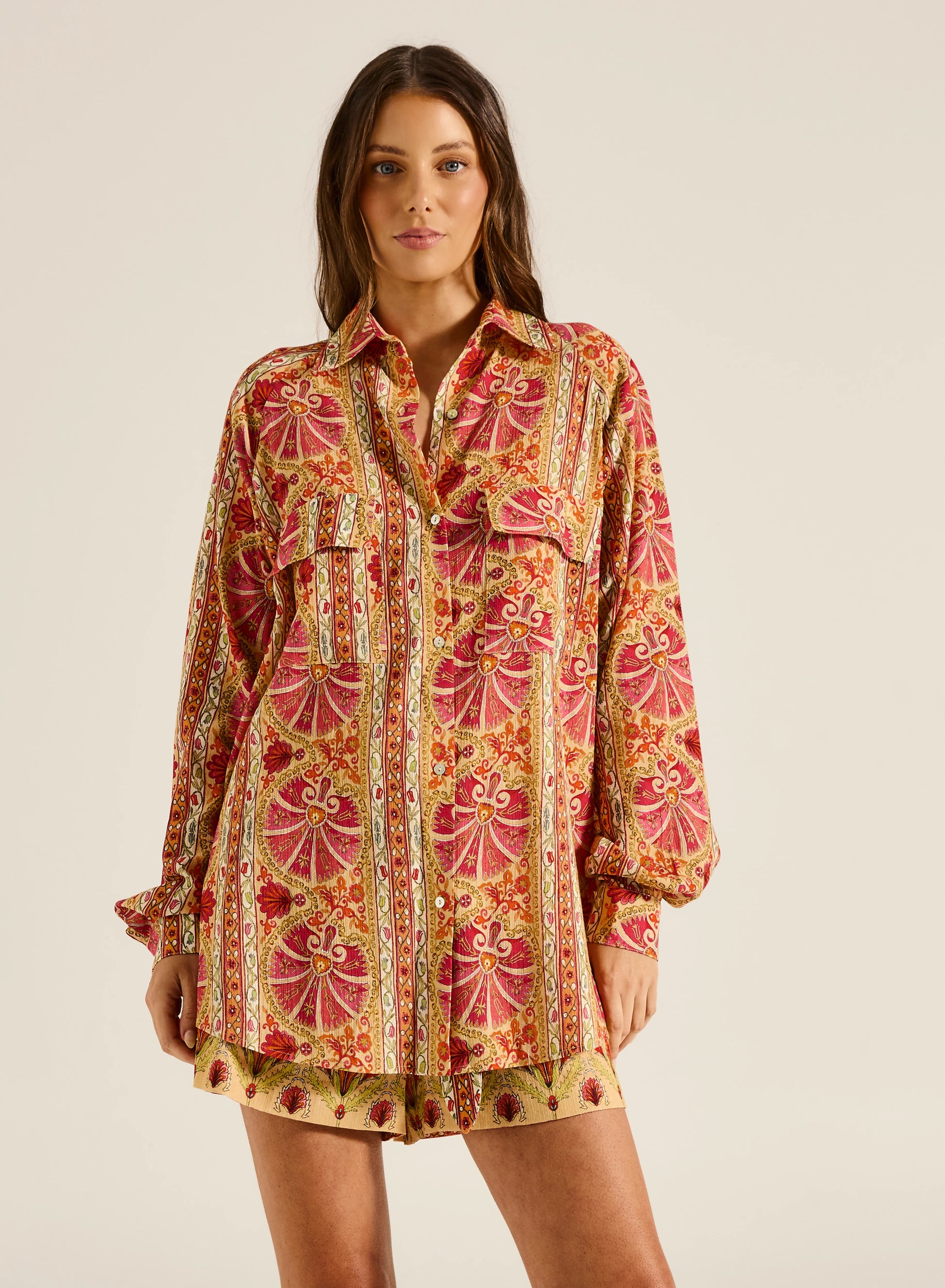 A go-to piece for everyday ease, this shirt delivers effortless style with its subtly oversized fit and relaxed raglan sleeves. Finished with Mother-of-Pearl buttons and patch pockets, it’s a versatile staple that brings laid-back chic to any look.

Product Details:

Classic shirt shape
Patch pockets
Slightly oversized fit
Mother of Pearl buttons at placket and cuff
Long lenth for more coverage
Soft Light Weight Fabrication