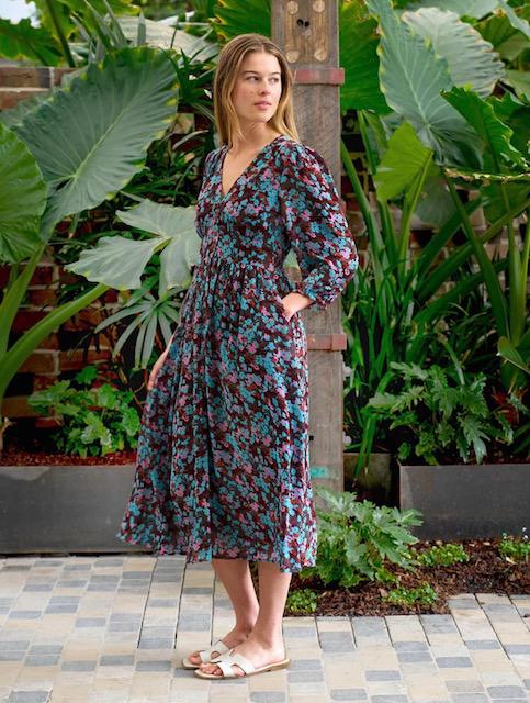 Effortlessly feminine and timeless, the Violette Midi Dress is designed for comfort, elegance, and everyday wear. Featuring a soft, flowy silhouette with a flattering gathered waistline, this dress moves beautifully with you. The deep V neckline and gentle pleating create a touch of sophistication, while the three-quarter sleeves make it a versatile piece for any season.