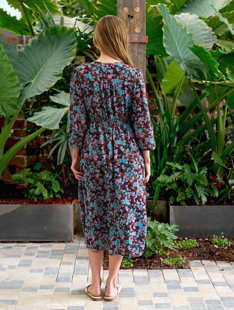 Effortlessly feminine and timeless, the Violette Midi Dress is designed for comfort, elegance, and everyday wear. Featuring a soft, flowy silhouette with a flattering gathered waistline, this dress moves beautifully with you. The deep V neckline and gentle pleating create a touch of sophistication, while the three-quarter sleeves make it a versatile piece for any season.
