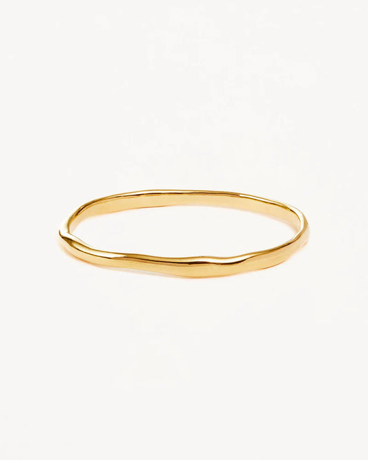 Honour love in all its earthly and heavenly forms with our&nbsp;Lover Bangle. Inspired by the organic shape of the feminine form, this minimalistic high polished bangle is designed to be layered with other&nbsp;by charlotte&nbsp;pieces and sparkle on its own.