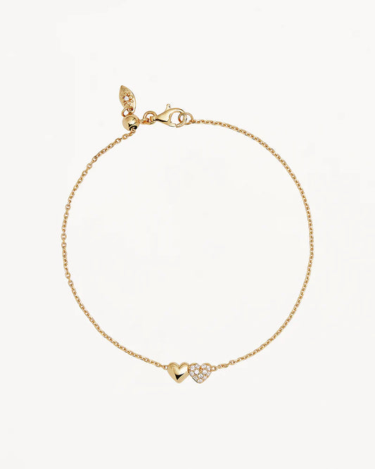Express your unwavering love with&nbsp;the&nbsp;Always&nbsp;By&nbsp;Your&nbsp;Side&nbsp;Bracelet. This&nbsp;delicate piece symbolises&nbsp;the promise of being forever connected to those you cherish.&nbsp;Available in 18k gold vermeil.&nbsp;