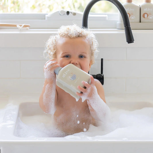 Make a splash with our al.ive baby Bubble Bath in Apple Blossom! Designed to make bath time enjoyable for your little ones, our naturally derived formula is gentle on their delicate skin, and housed in an easy-to-use pump bottle.