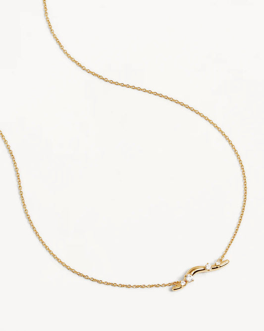 Our&nbsp;18k Gold Vermeil Chasing Tides Necklace&nbsp;is inspired by the&nbsp;uninhibited soul-freeing euphoria of chasing tides and dancing with the waves.&nbsp;Featuring&nbsp;undulating and&nbsp;organic shapes inspired by ocean waves, this keepsake is perfect for everyday wear and layering.&nbsp;&nbsp;