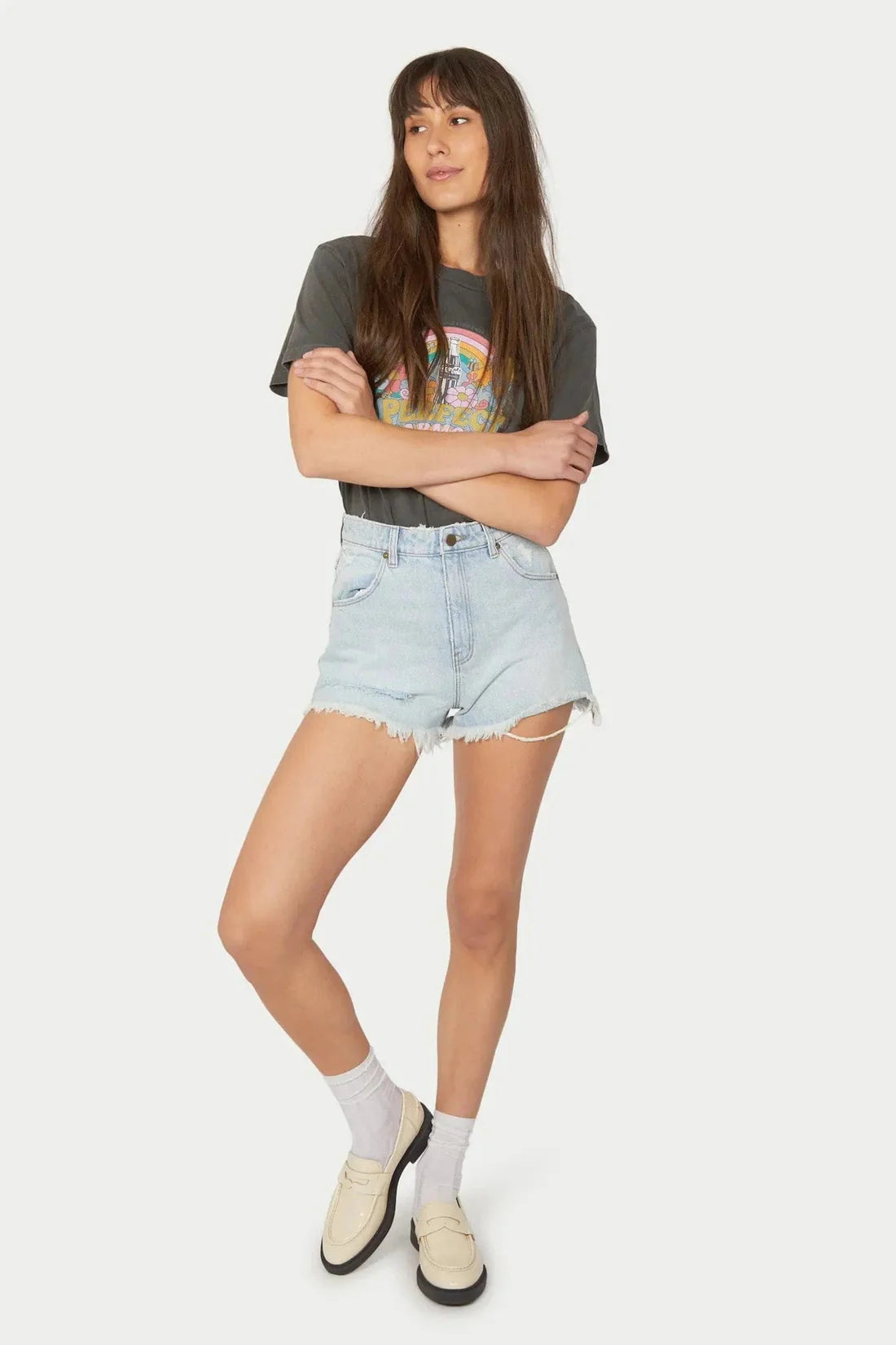 Rolla's x Sofia Richie. Our best-selling Dusters Short is a high rise, cheeky length short. It hugs the waist and is more relaxed through the seat for the perfect high summer look. Offered in softly washed cotton denims for a genuinely vintage look and feel.
