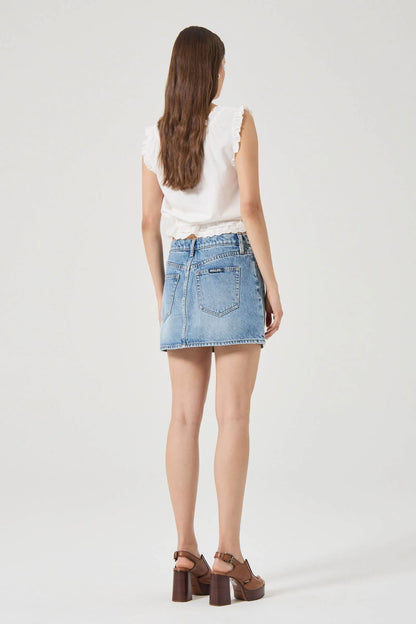 The 90s Relaxed Mini:
Mid rise relaxed mini skirt
Finished hem at mid thigh
Button fly
Made with a non stretch denim for an authentic vintage look
Will soften and shape to the body with wear
Lennon Vintage is a worn in, authentic mid blue Vintage look wash
Made with 100% Cotton