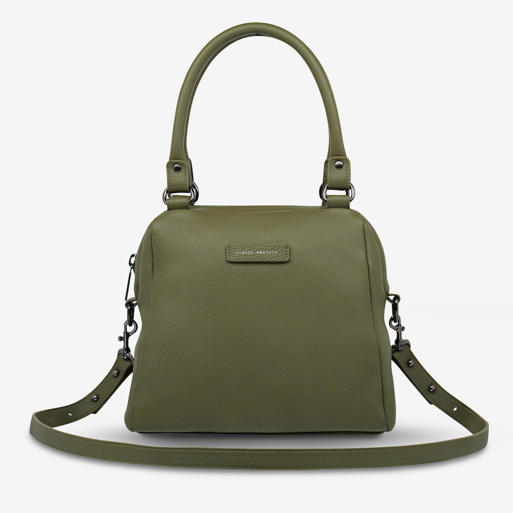 The final assault to end it, to prevail over the proclivity to someone or something. The Last Mountains handbag with its taller silhouette is the perfect day to night companion and can be worn over elbow, shoulder or body (with long strap). Features a wide-opening main compartment, longer shoulder straps for added comfort and secret magnet-close pocket on the outside for your phone etc.