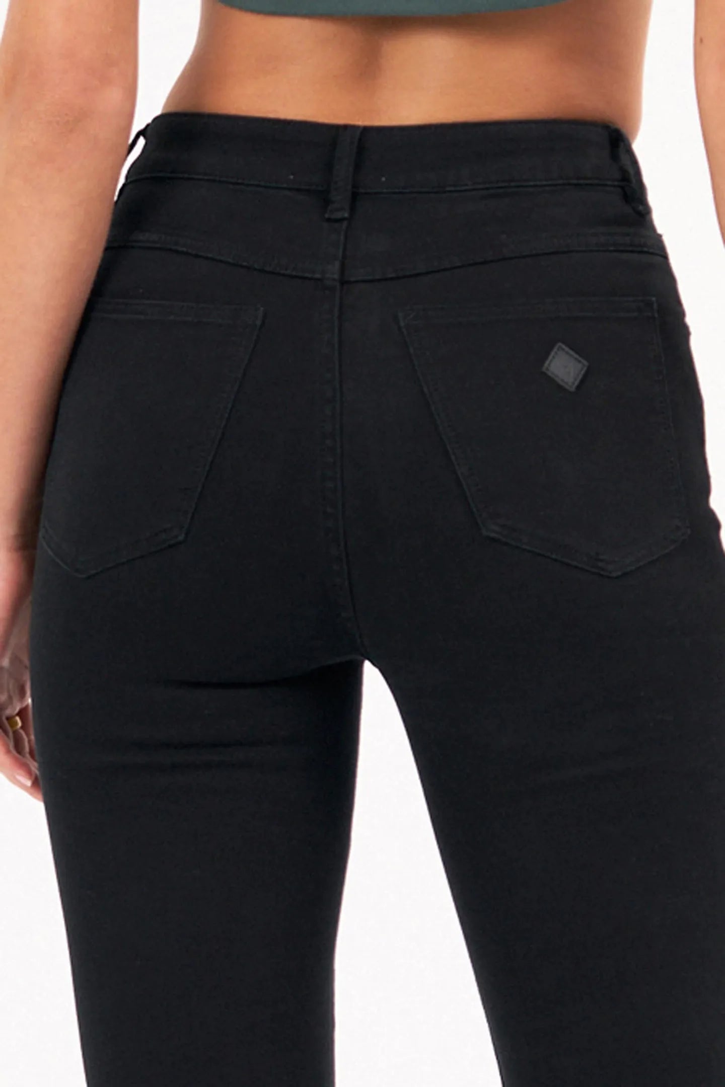 The A High Skinny Ankle Basher in Black Magic by ABRAND is a high rise, skinny leg jean, made with a super stretch denim, This fits true to size
