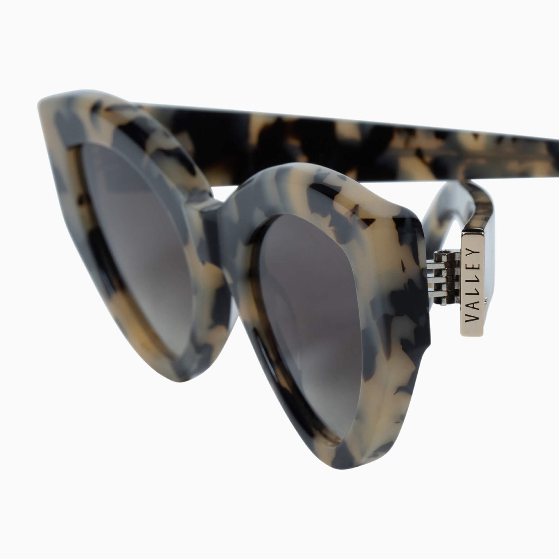 Valley Eye Wear Bones - Fawn Tort - Gold Metal Trim Polarised Sunglasses Close Up of Side
