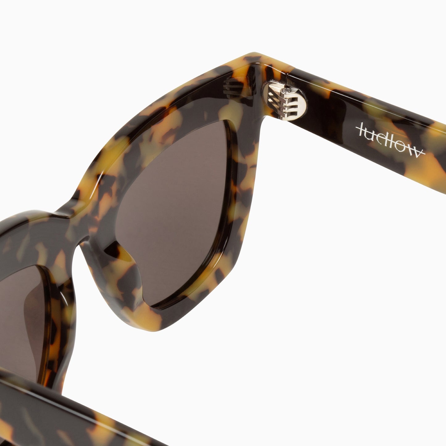 Valley Eyewear Ludlow Yellow Tort Polarised Sunglasses Close Up